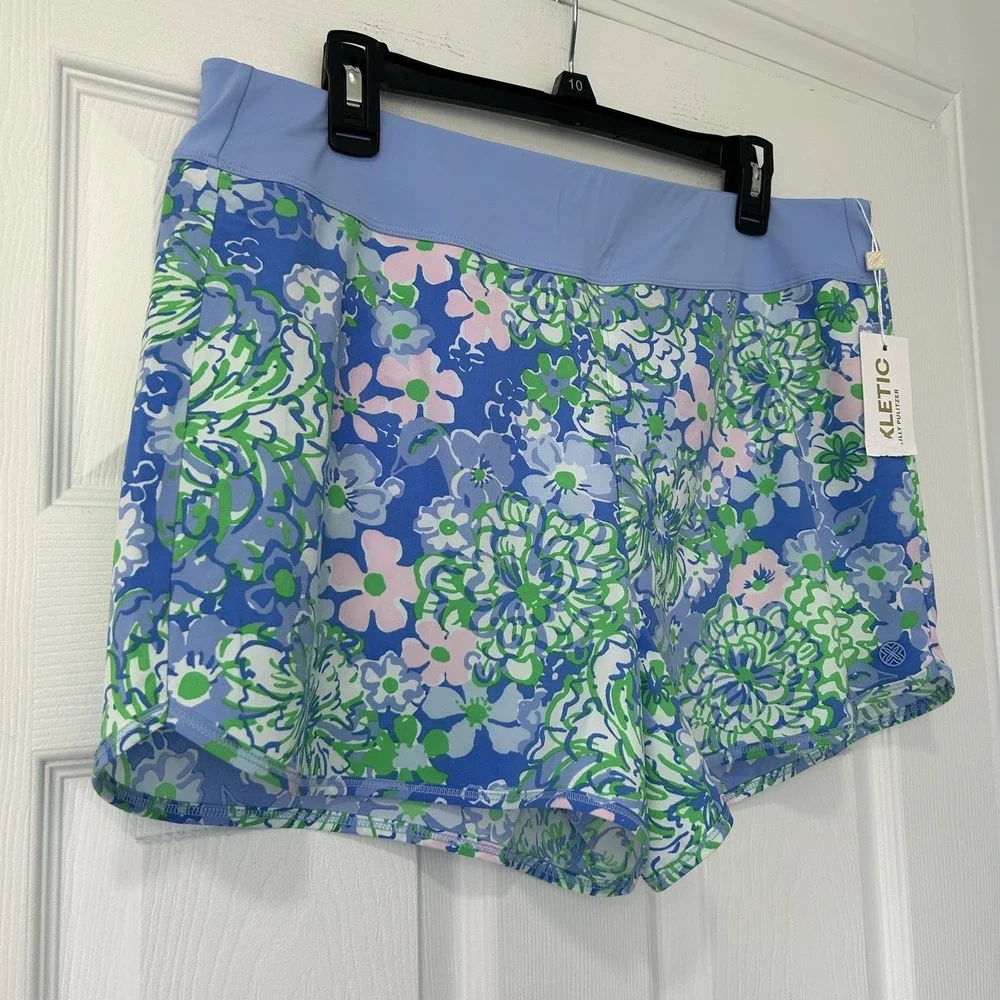 LILLY PULITZER Bicci Luxletic Running Short BLUE PLUMES IN BLOOM Size Large NWT - Picture 2 of 8